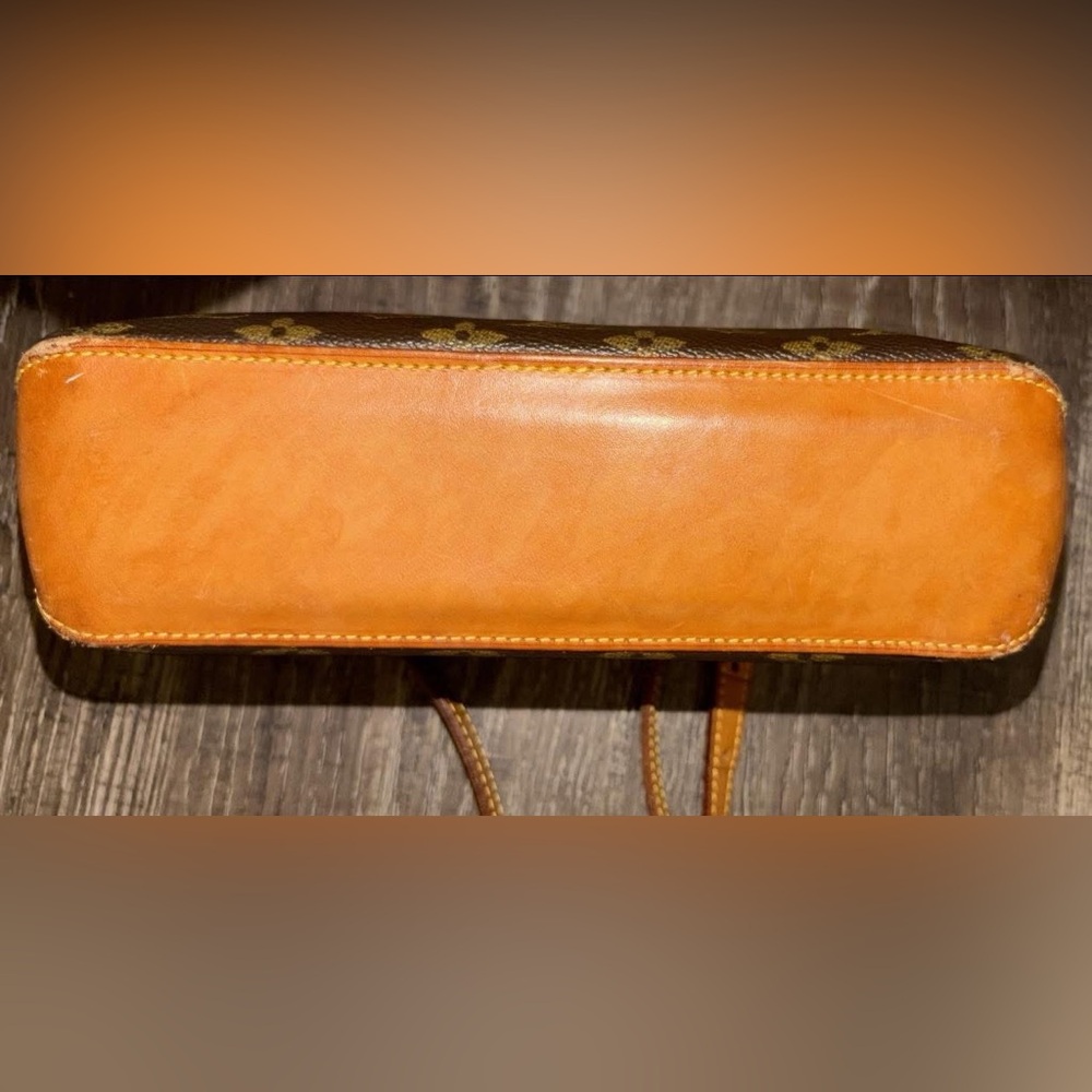 Authenticated- Vintage Louis Vuitton LV Trotter Bag - adjustable strap - Picture 9 of 15